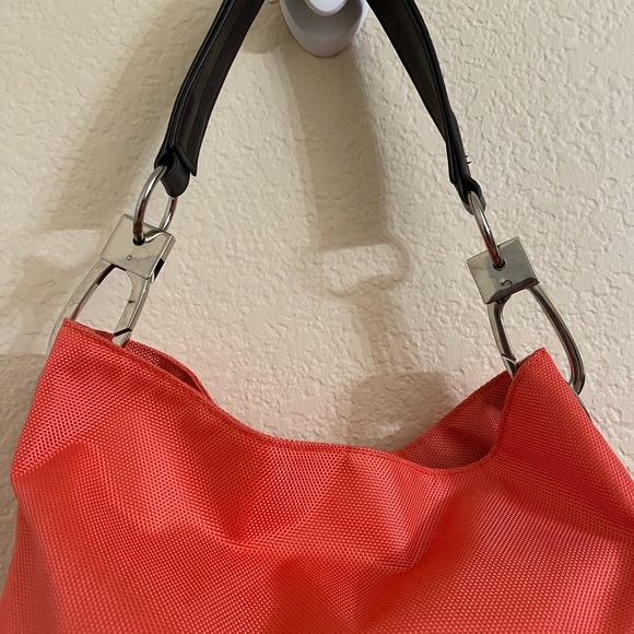 OKPTA1519426 Women’s shoulder Handbag Salmon color NWOT - Picture 3 of 10